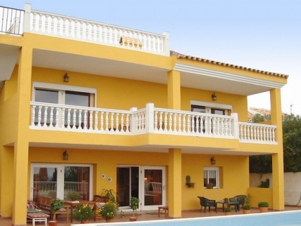 Estepona property: Malaga Villa 213585