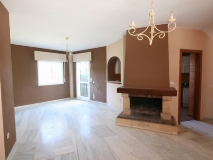 Townhome with 3 bedroom in town 213615