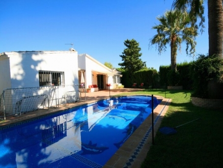 Calahonda property: Malaga property | 4 bedroom Villa 213627