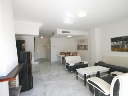 Townhome with 3 bedroom in town 213629
