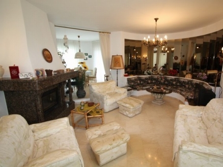 Marbesa property: Villa for sale in Marbesa, Spain 213638