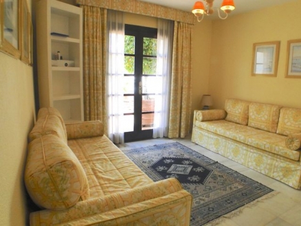 Nueva Andalucia property: Nueva Andalucia Apartment 213673