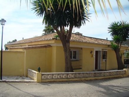 Estepona property: Villa with 2 bedroom in Estepona, Spain 213685