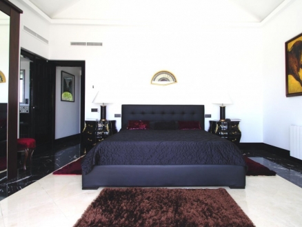 Sierra Blanca property: Villa in Malaga for sale 213696