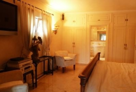 Villa for sale in town, Spain 213850