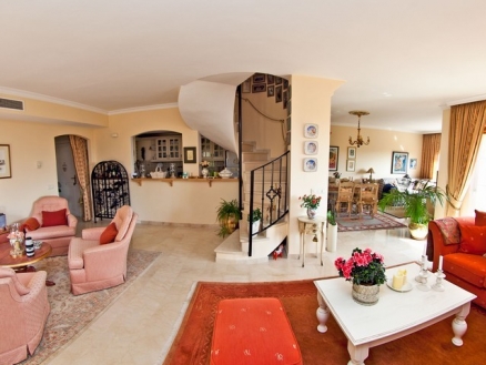 Nueva Andalucia property: Apartment for sale in Nueva Andalucia, Spain 213872