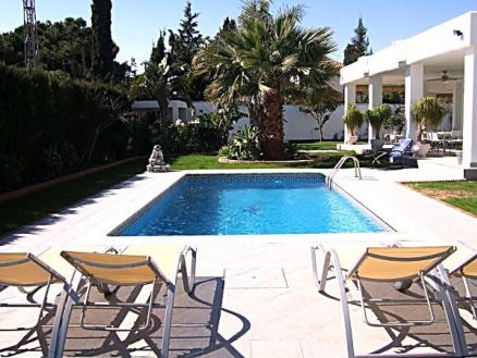 Villa for sale in town 213879