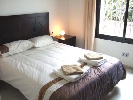Villa for sale in town, Spain 213879