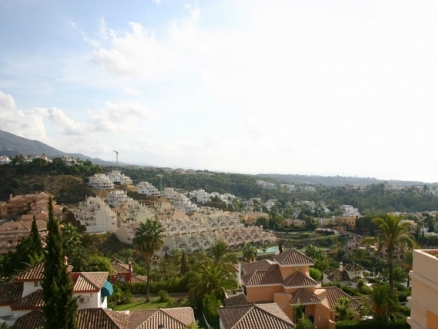 Nueva Andalucia property: Apartment with 3 bedroom in Nueva Andalucia, Spain 213880