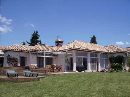 Estepona property: Villa for sale in Estepona 213885