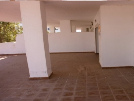 Apartment with 3 bedroom in town 213911