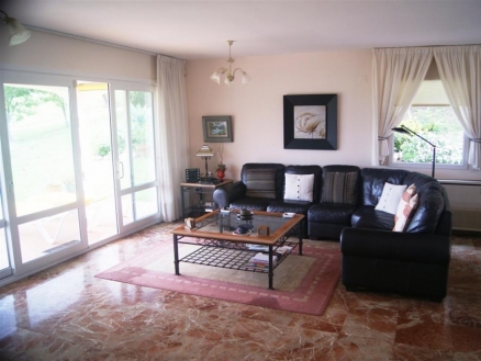 El Paraiso property: Villa for sale in El Paraiso, Malaga 213937