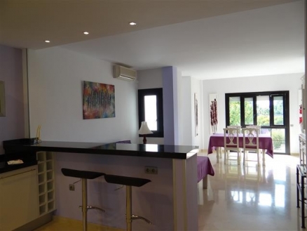 Nueva Andalucia property: Nueva Andalucia Apartment 213941