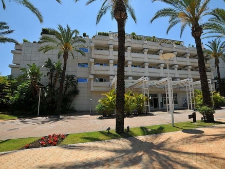 Marbella property: Commercial for sale in Marbella 213962