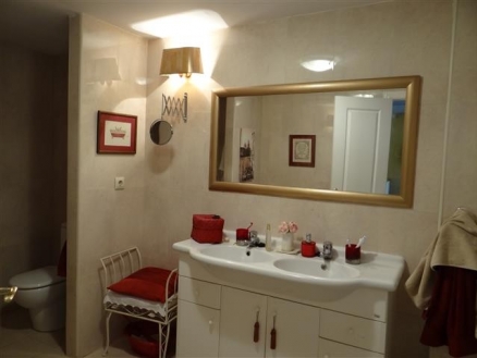 Nueva Andalucia property: Malaga Apartment 213970