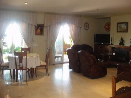 Estepona property: Villa for sale in Estepona, Malaga 213987