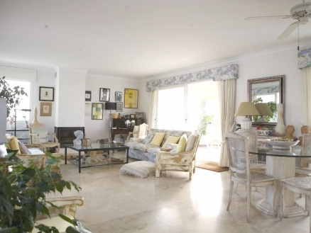 El Paraiso property: Apartment with 3 bedroom in El Paraiso, Spain 213990