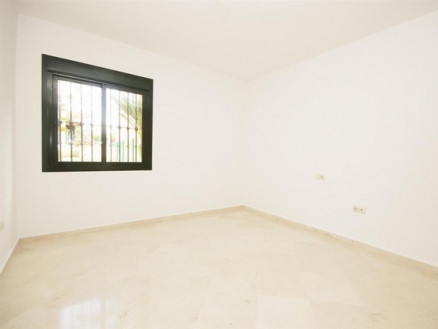 San Pedro de Alcantara property: Malaga property | 3 bedroom Apartment 213992