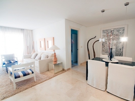 Nueva Andalucia property: Apartment for sale in Nueva Andalucia, Malaga 214014