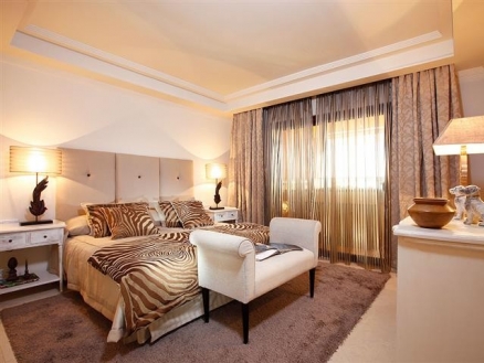 Estepona property: Apartment with 3 bedroom in Estepona, Spain 214026