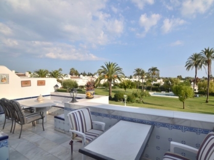 Nueva Andalucia property: Apartment with 2 bedroom in Nueva Andalucia, Spain 214055