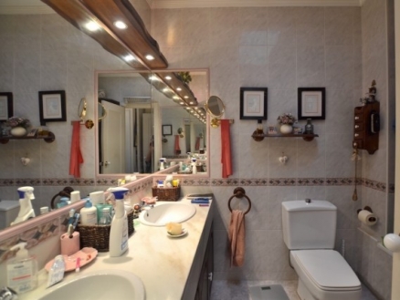 Nueva Andalucia property: Malaga Apartment 214055