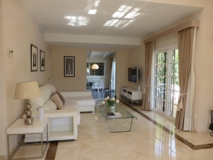 Nueva Andalucia property: Villa with 4 bedroom in Nueva Andalucia 214066