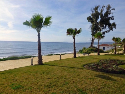 Estepona property: Apartment for sale in Estepona, Malaga 214080