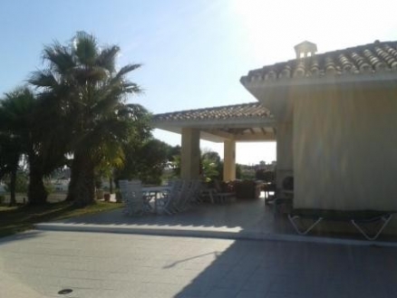 Villa with 4 bedroom in town 214085