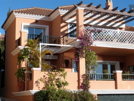 Nueva Andalucia property: Townhome for sale in Nueva Andalucia 214105