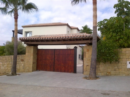 Estepona property: Villa for sale in Estepona 214120