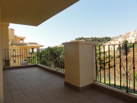 Calahonda property: Apartment for sale in Calahonda, Spain 214138