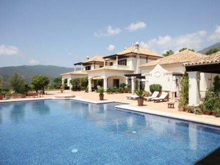 Villa for sale in town 214148