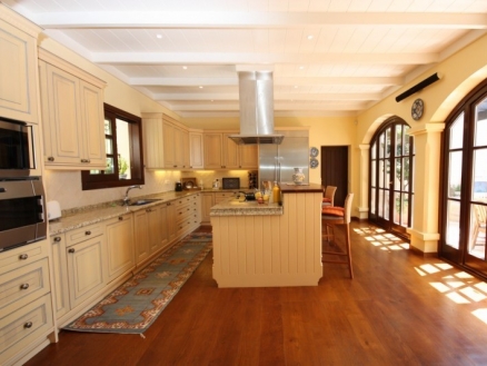 Villa for sale in town, Malaga 214148