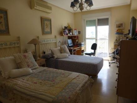 Nueva Andalucia property: Apartment for sale in Nueva Andalucia, Malaga 214184