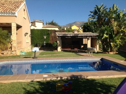 Villa for sale in town, Spain 214203