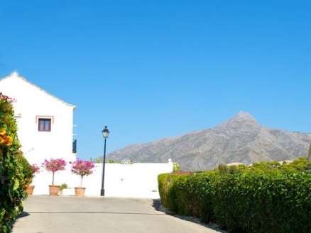 Nueva Andalucia property: Townhome with 2 bedroom in Nueva Andalucia 214213