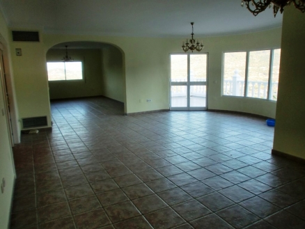 Monda property: Villa with 3 bedroom in Monda 214219
