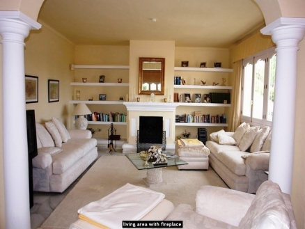 El Paraiso property: Villa for sale in El Paraiso, Spain 214236