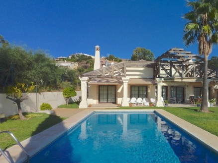 Villa for sale in town 214276
