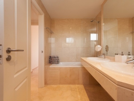 Casares property: Apartment in Malaga for sale 214304