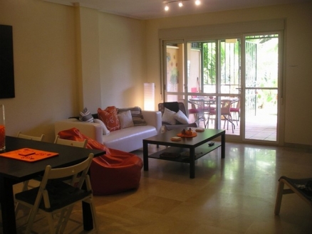 Apartment with 3 bedroom in town 214308