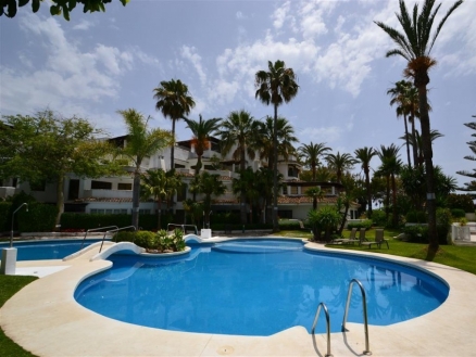 Elviria property: Apartment with 3 bedroom in Elviria 214326