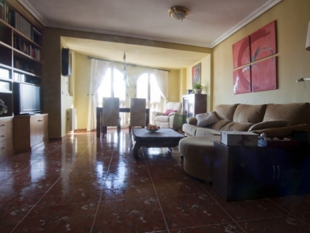Apartment with 3 bedroom in town, Spain 214327