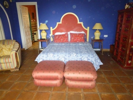 Villa for sale in town, Malaga 214343