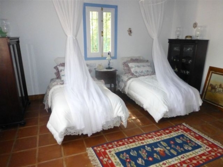 Malaga property | 6 bedroom Villa 214343