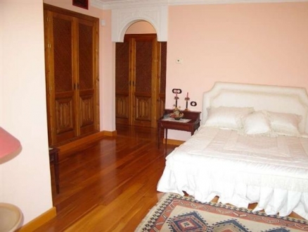 Elviria property: Villa in Malaga for sale 214344