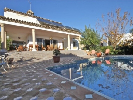 El Paraiso property: Villa for sale in El Paraiso 214356