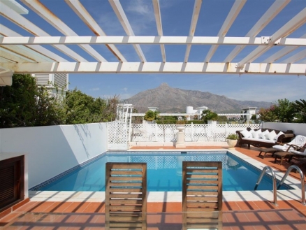 Apartment with 3 bedroom in town 214357