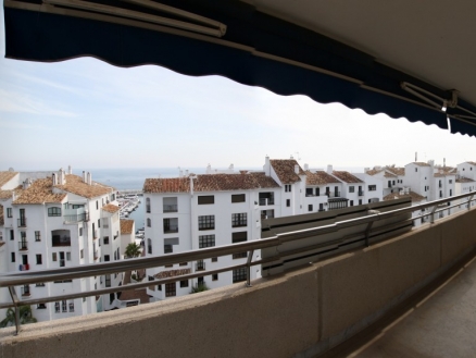 Puerto Banus property: Apartment for sale in Puerto Banus, Spain 214358